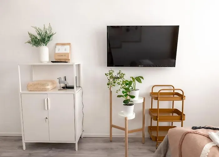 2ndhomes Modern With Location Apartment